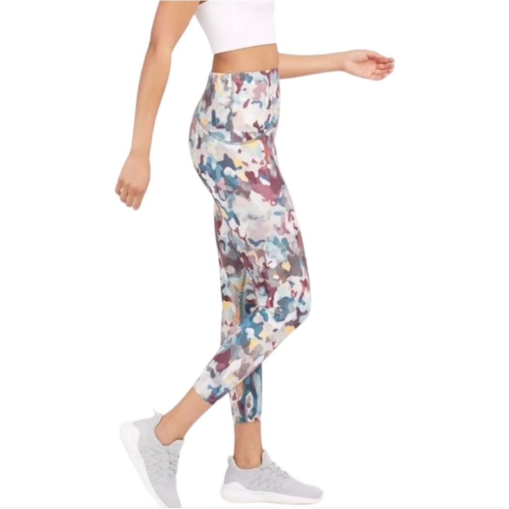 SPANX Booty Boost Active Printed 7/8 Leggings - Picture 7 of 11